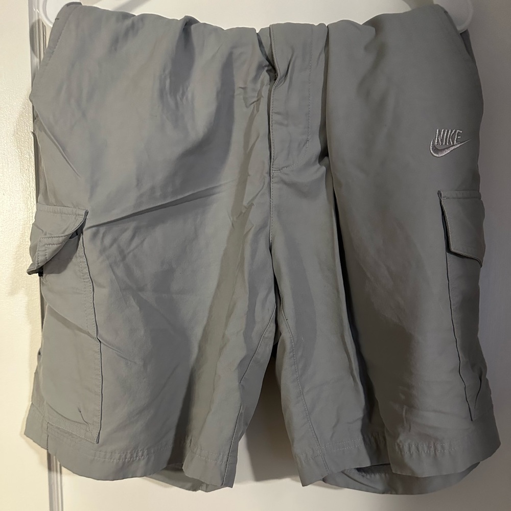 NIKE CLUB CARGO SHORTS XL